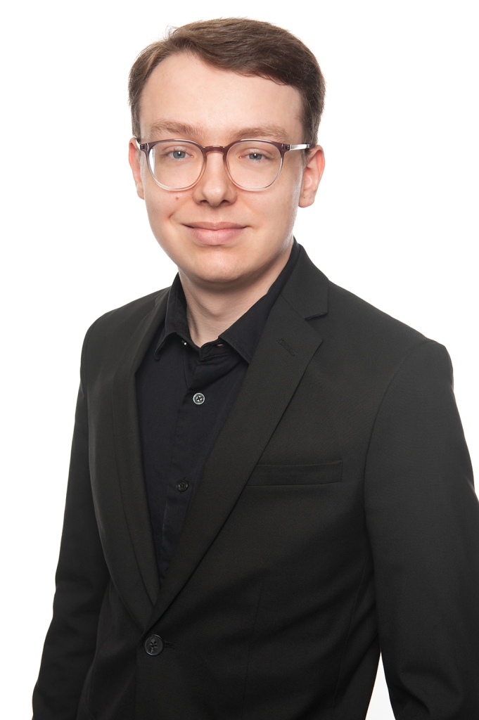 1AC0804 Pour Facebook 681x1024 - Étienne Mainville
