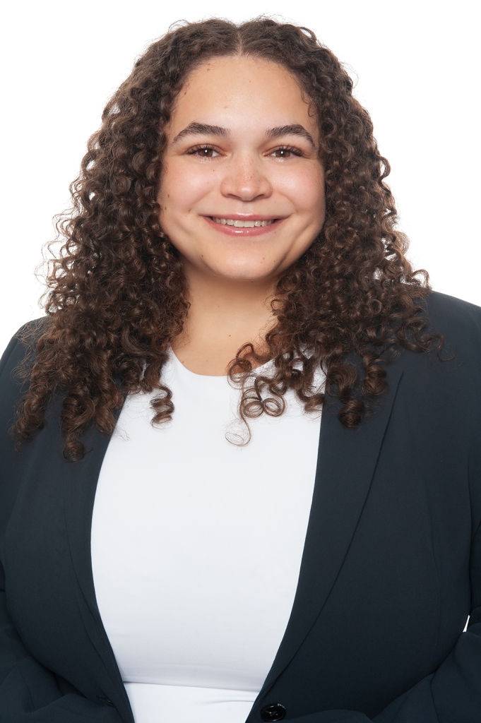 1AC1124 Pour Facebook 681x1024 - Karine Héroux