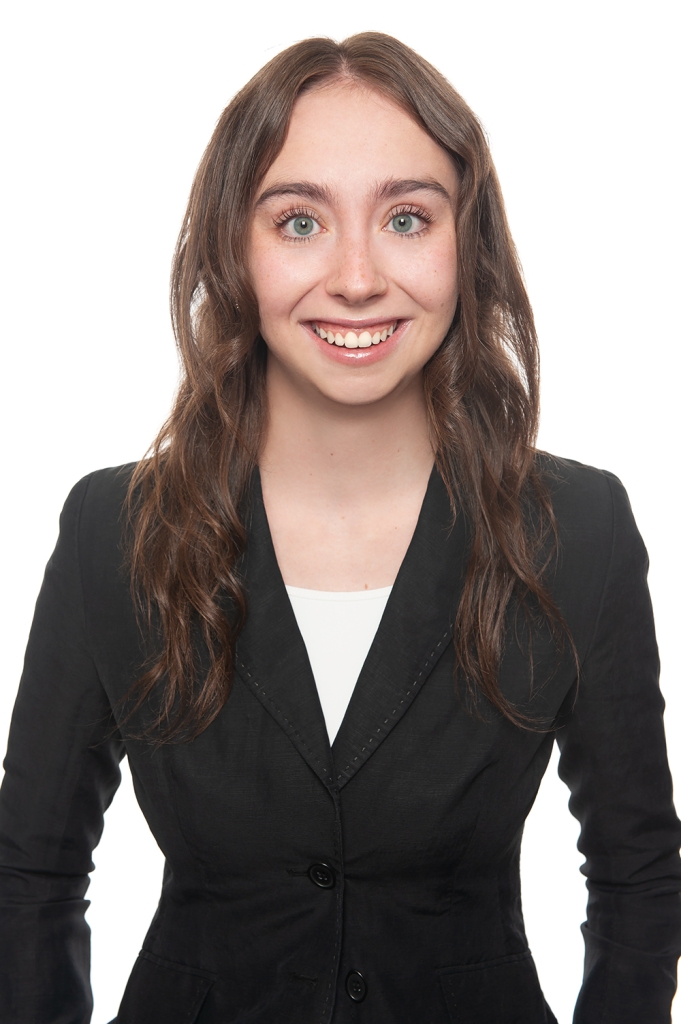 1AC1244 Pour Facebook 681x1024 - Éloïse Latreille